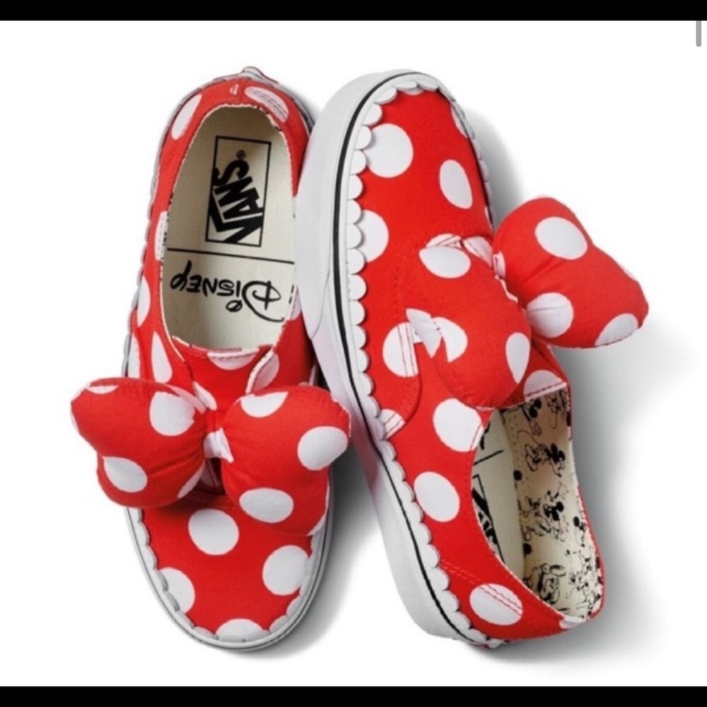 *Brand new NEVER worn" limited edition Disney x Vans Minnie Mouse shoes 🥰